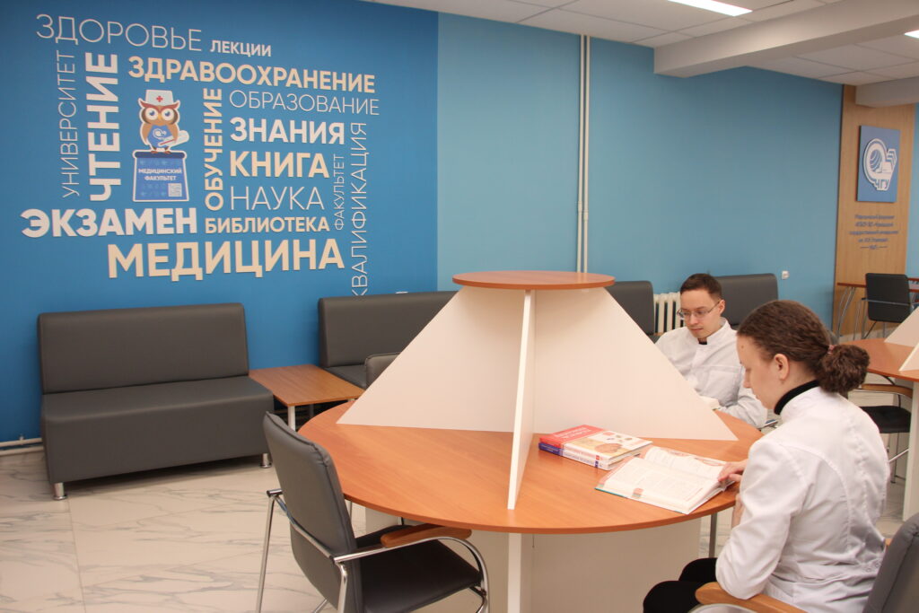Торжественное открытие корпуса "М" медицинского факультета ЧГУ им. И.Н. Ульянова после капитального ремонта (фоторепортаж)